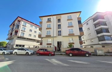 BAYBURT’TA YATIRIMLIK VE OTURUMA HAZIR 3+1 GENİŞ DAİRE