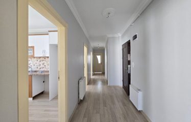 BAYBURT’TA YATIRIMLIK VE OTURUMA HAZIR 3+1 GENİŞ DAİRE