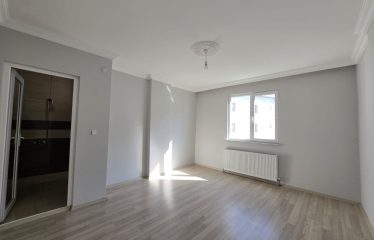 BAYBURT’TA YATIRIMLIK VE OTURUMA HAZIR 3+1 GENİŞ DAİRE