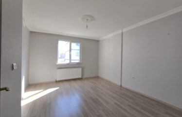 BAYBURT’TA YATIRIMLIK VE OTURUMA HAZIR 3+1 GENİŞ DAİRE
