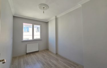 BAYBURT’TA YATIRIMLIK VE OTURUMA HAZIR 3+1 GENİŞ DAİRE