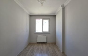 BAYBURT’TA YATIRIMLIK VE OTURUMA HAZIR 3+1 GENİŞ DAİRE