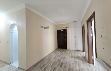 GENÇOSMAN MAHALLESİNDE 3+1 160 METREKARE SATILIK FIRSAT DAİRE