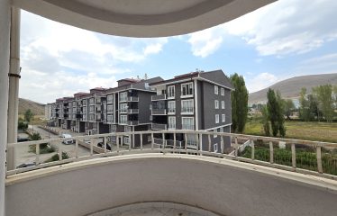 GENÇOSMAN MAHALLESİNDE 3+1 160 METREKARE SATILIK FIRSAT DAİRE