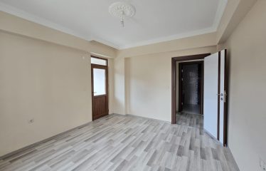 GENÇOSMAN MAHALLESİNDE 3+1 160 METREKARE SATILIK FIRSAT DAİRE