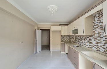 GENÇOSMAN MAHALLESİNDE 3+1 160 METREKARE SATILIK FIRSAT DAİRE