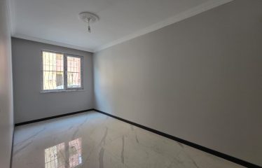 ŞEHRİN TAM KALBİNDE SESSİZ, GÜVENLİ VE KONFORLU BİR YAŞAM
