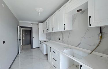 ŞEHRİN TAM KALBİNDE SESSİZ, GÜVENLİ VE KONFORLU BİR YAŞAM