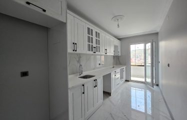 ŞEHRİN TAM KALBİNDE SESSİZ, GÜVENLİ VE KONFORLU BİR YAŞAM