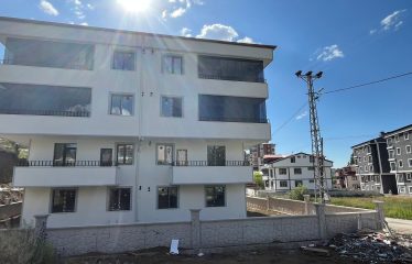SIFIR 3+1 ULTRA LÜKS DAİRE YERDEN ISITMALI, GENİŞ BALKONLU