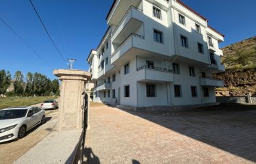 SIFIR 3+1 ULTRA LÜKS DAİRE YERDEN ISITMALI, GENİŞ BALKONLU