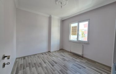 TAM MERKEZDE, KAMU KURUMLARINA YÜRÜME MESAFESİNDE 1+1 DAİRE | BAYBURT KİRALIK DAİRE