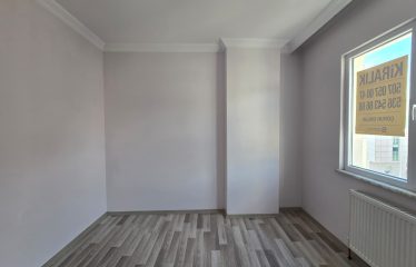 TAM MERKEZDE, KAMU KURUMLARINA YÜRÜME MESAFESİNDE 1+1 DAİRE | BAYBURT KİRALIK DAİRE