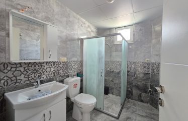 TAM MERKEZDE, KAMU KURUMLARINA YÜRÜME MESAFESİNDE 1+1 DAİRE | BAYBURT KİRALIK DAİRE