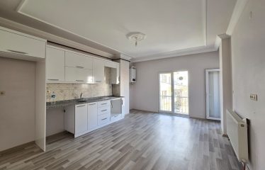 TAM MERKEZDE, KAMU KURUMLARINA YÜRÜME MESAFESİNDE 1+1 DAİRE | BAYBURT KİRALIK DAİRE