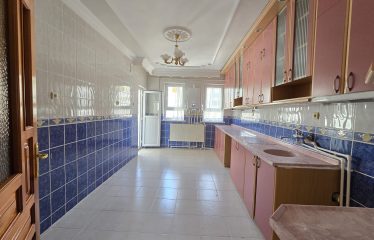 ÇORUH-BAHÇELİEVLER SİTESİNDE GENİŞ VE FERAH 3+1 KİRALIK DAİRE | BAYBURT KİRALIK DAİRE