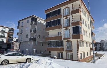 BAYBURT SINGAH MAHELLESİ ARA KAT 4 CEPHE AÇIK SATILIK DAIRE | Bayburt satılık ara kat daire