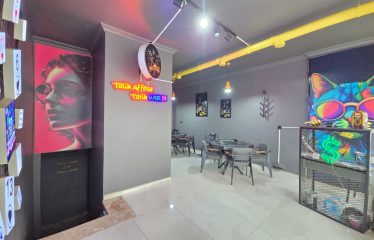 ÇORUH-ÜNİVERSİTE YANI! HAZIR KİRACILI 130 m² ÇİFT CEPHE İŞ YERİ