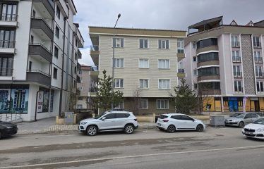 ÇORUH -CADDE ÜZERİ GÜNEY CEPHE 4+1 180 M² FIRSAT DUBLEKS | Bayburt satılık 4+1 dubleks daire