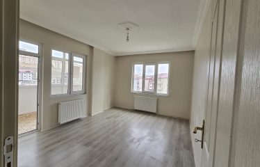 ÇORUH -CADDE ÜZERİ GÜNEY CEPHE 4+1 180 M² FIRSAT DUBLEKS | Bayburt satılık 4+1 dubleks daire