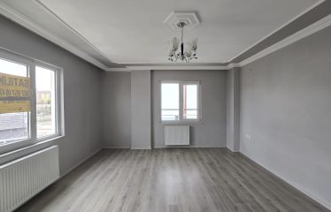 ÇORUH -CADDE ÜZERİ GÜNEY CEPHE 4+1 180 M² FIRSAT DUBLEKS | Bayburt satılık 4+1 dubleks daire