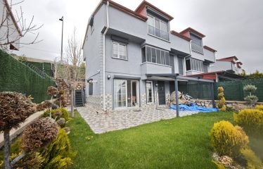 ÇORUH-ŞEHRİ AYAKLARINIZIN ALTINA SEREN PREMİUM 4+1 SATILIK VİLLA