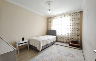 ÇORUH-AİLELERİN TERCİHİ ELİT MAHAL SİTESİNDE FERAH 3+1 ARA KAT
