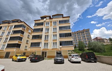 ÇORUH-AİLELERİN TERCİHİ ELİT MAHAL SİTESİNDE FERAH 3+1 ARA KAT