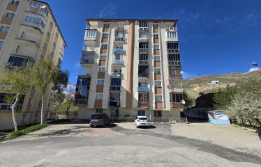 ÇORUH-MANZARASIYLA BÜYÜLEYEN SİTE İÇERİSİNDE 3+1 KİRALIK DAİRE