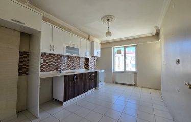 ÇORUH-ŞİNGAH’IN MERKEZİ KONUMUNDA 3+1 KİRALIK DAİRE