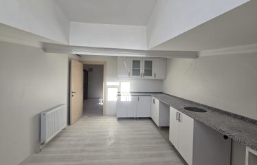 ÇORUH-ÇARŞININ KALBİNDE GENİŞ VE FERAH 5+2 SATILIK DUBLEKS