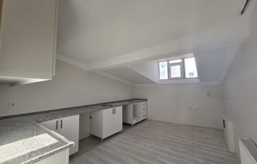 ÇORUH-ÇARŞININ KALBİNDE GENİŞ VE FERAH 5+2 SATILIK DUBLEKS