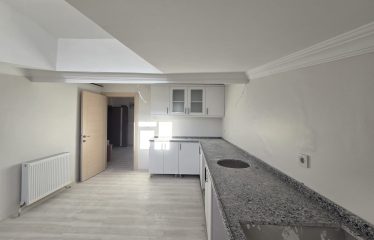 ÇORUH-ÇARŞININ KALBİNDE GENİŞ VE FERAH 5+2 SATILIK DUBLEKS