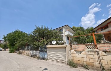 ÇORUH-ZAHİT’TE VALİLİK KONAĞI ALTINDA 3+1 KİRALIK DAİRELER
