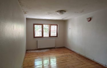 ÇORUH-ZAHİT’TE VALİLİK KONAĞI ALTINDA 2+1 KİRALIK DAİRE