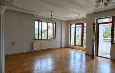 ÇORUH-ZAHİT’TE VALİLİK KONAĞI ALTINDA 3+1 KİRALIK DAİRELER