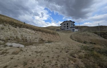 466 M² 4+1 KAT İMARLI ARSA| ÇORUH-ZAHİT MAHALLESİNE SINIR 466 M² 4+1 KAT İMARLI ARSA