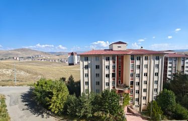 KİRALIK DAİRE| ÇORUH-ÖĞRETMEN TOKİLERİNDE EŞYALI, GENİŞ 3+1 KİRALIK DAİRE
