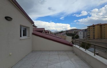 Bayburt Merkez Satılık 4+1 ÇORUH-Merkezi Konumda, Geniş ve Ferah 4+1 Fırsat Dubleks