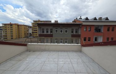 Bayburt Merkez Satılık 4+1 ÇORUH-Merkezi Konumda, Geniş ve Ferah 4+1 Fırsat Dubleks